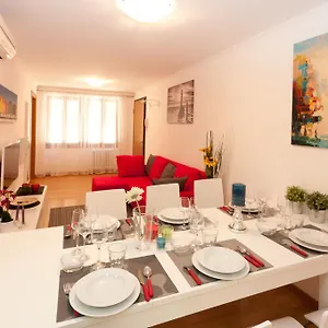 https://venice-suite-apartment.hotelslidodijesolo.com